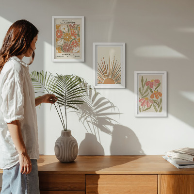 Framed triptych Flowers in pastel colors with sun rays