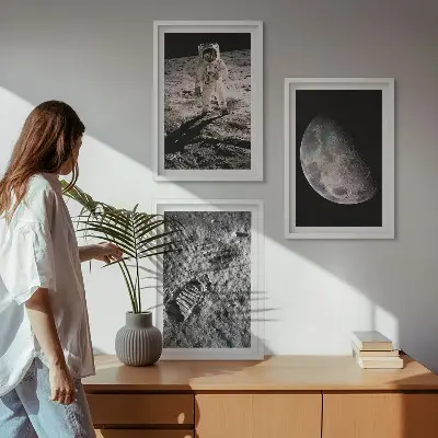 Astronaut Moon photo wall art set