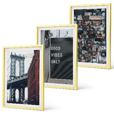 Wall art set bridge view of a city with inscriptions
