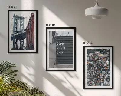 Wall art set bridge view of a city with inscriptions