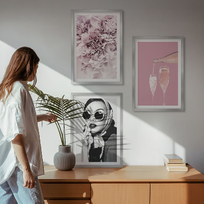 Set of 3 framed wall art pieces Rose flowers and an elegant lady