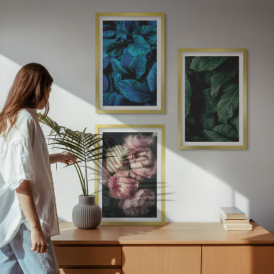 Three-piece wall art piece Leaves, flowers, different colors