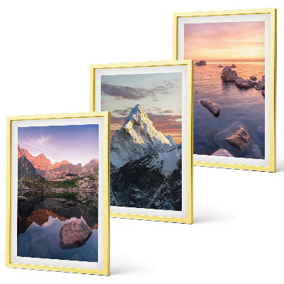Three-piece wall art piece Mountain landscapes in the background