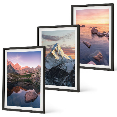 Three-piece wall art piece Mountain landscapes in the background