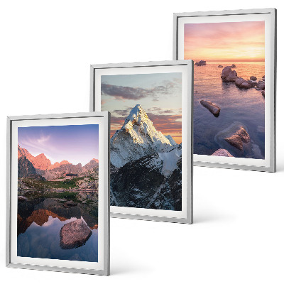 Three-piece wall art piece Mountain landscapes in the background