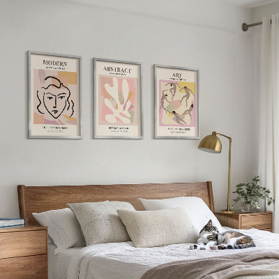 Three-piece wall art piece Stylish portraits in pastels