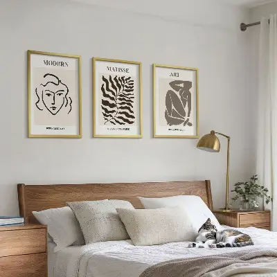 Wall art set stylish graphics with lines and characters