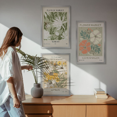 Three-piece wall art piece Floral motifs from cities around the world