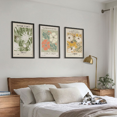 Three-piece wall art piece Floral motifs from cities around the world