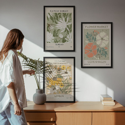 Three-piece wall art piece Floral motifs from cities around the world