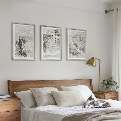 Wall art set with gray wood grain patterns