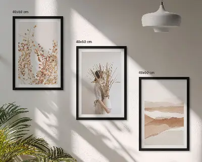 Wall art set with rustic boho floral motifs