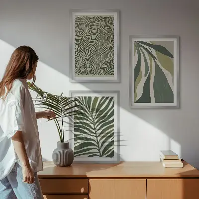 Wall art set with green leaves and wavy lines