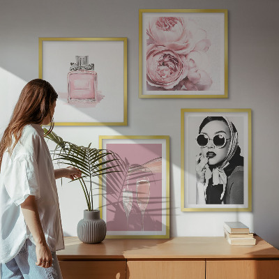 Wall art set Stylish pink accessories