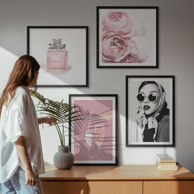 Wall art set Stylish pink accessories
