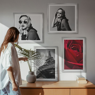 Multi-piece wall decor set Parisian lady with Eiffel glasses