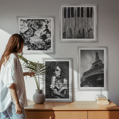 Wall art set Portrait of a Woman with an Eiffel Rose