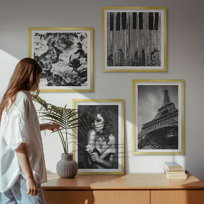 Wall art set Portrait of a Woman with an Eiffel Rose