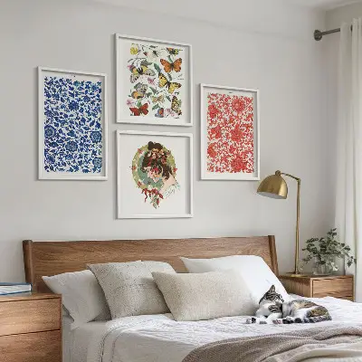 Multi-piece wall decor set featuring vintage flowers and butterflies