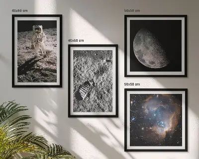 Multi-piece astronaut moon trail wall decor set photographic wall art