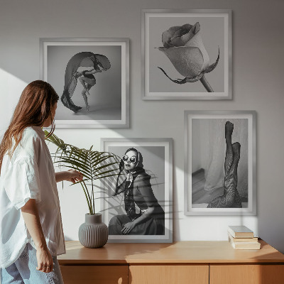 Wall art set Stylish portraits of elegant women