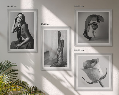 Wall art set Stylish portraits of elegant women