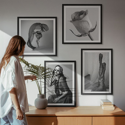 Wall art set Stylish portraits of elegant women