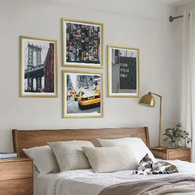 Multi-piece wall decor set bird's eye view of a city bridge with inscriptions