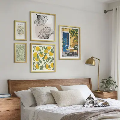 Set of 5 wall art pieces Stylish plant motifs