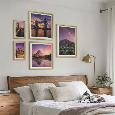 Set of 5 wall art pieces Landscapes of mountain cities at night
