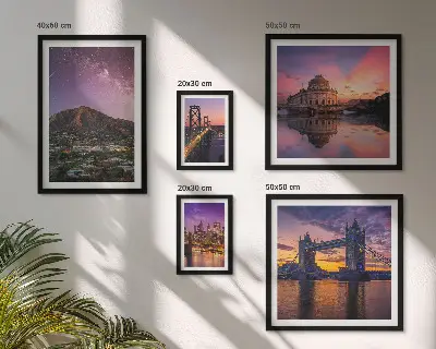 Set of 5 wall art pieces Landscapes of mountain cities at night