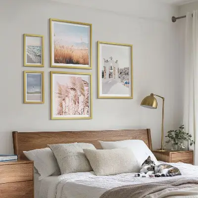 Gallery wall Stylish seaside landscapes