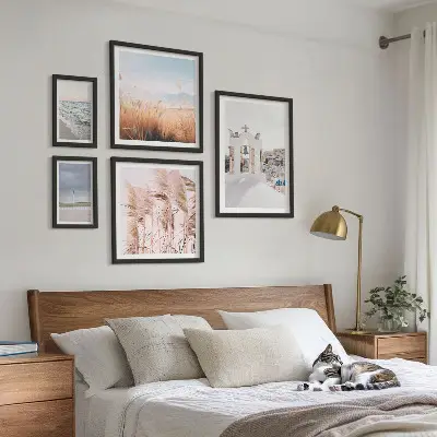 Gallery wall Stylish seaside landscapes