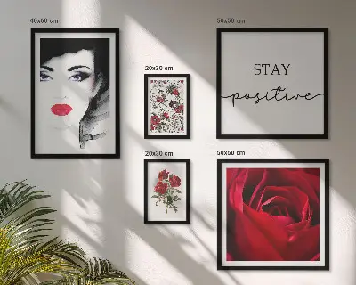 Framed photo set Women's portraits flowers vintage