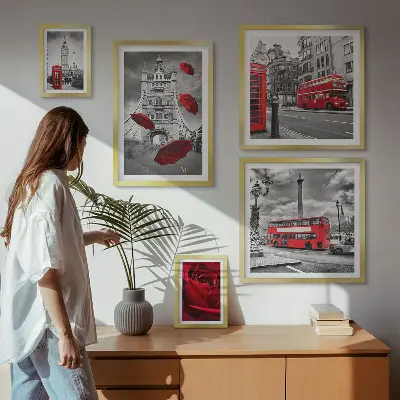 Set of 5 wall art pieces London motifs red accents