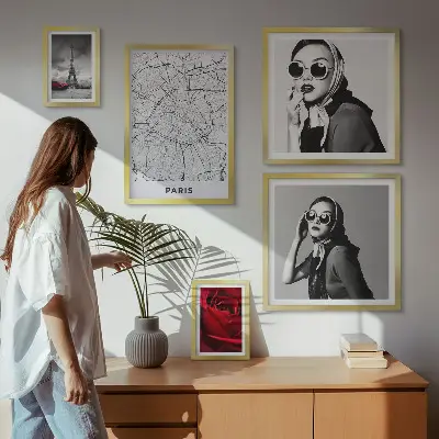Set of 5 wall art pieces Stylish accents of Paris fashion