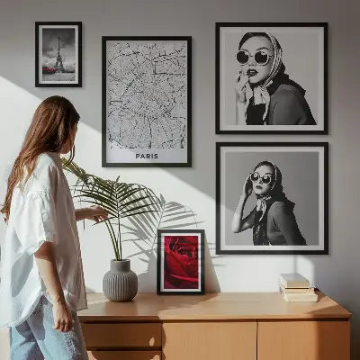 Set of 5 wall art pieces Stylish accents of Paris fashion