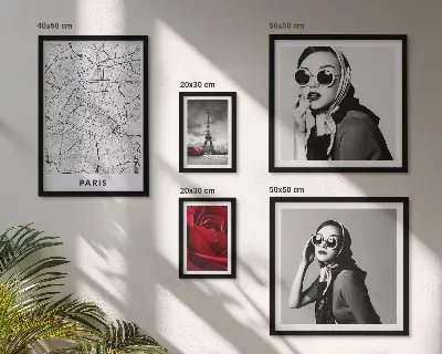 Set of 5 wall art pieces Stylish accents of Paris fashion