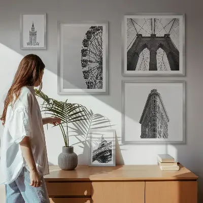 Set of 5 wall art pieces Black and white metropolitan architecture