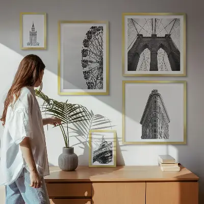 Set of 5 wall art pieces Black and white metropolitan architecture