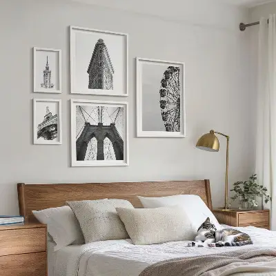 Set of 5 wall art pieces Black and white metropolitan architecture