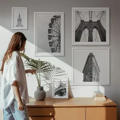 Set of 5 wall art pieces Black and white metropolitan architecture