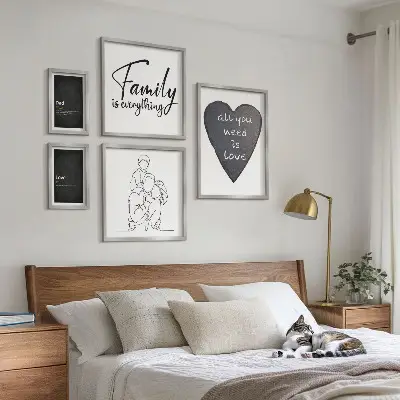 Gallery wall Family values, love, closeness
