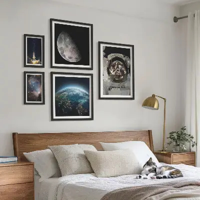 Gallery wall Astronaut's space discoveries