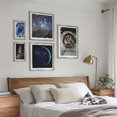 Framed photo set Astronauts' space discoveries