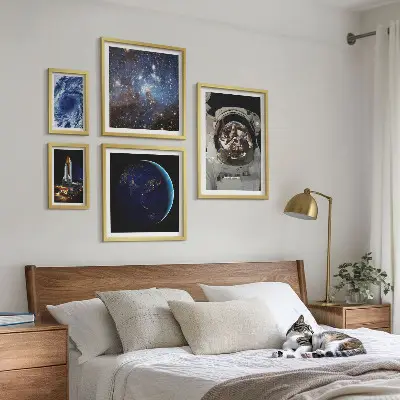 Framed photo set Astronauts' space discoveries