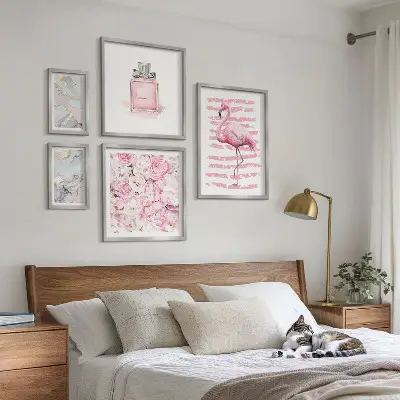 Gallery wall Stylish pink accents with flamingo flowers
