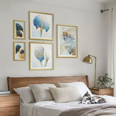 Set of 5 wall art pieces Modern plant motifs