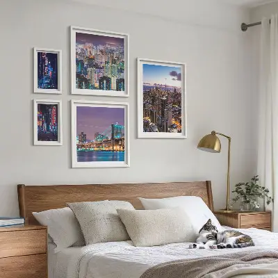Set of 5 wall art pieces City nightscapes of neon lights