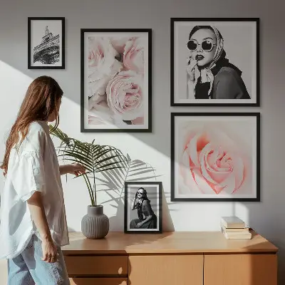 Framed photo set Stylish portraits of roses elegantly